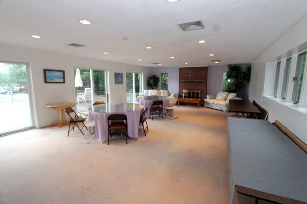 76 Pointe Rok Drive Worcester, MA 01604 - Photo 11 of 25 Gallery Image 11