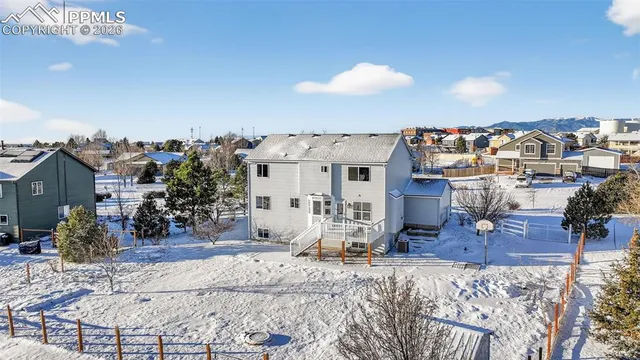 a picture of a wall with a white wall and a white wall