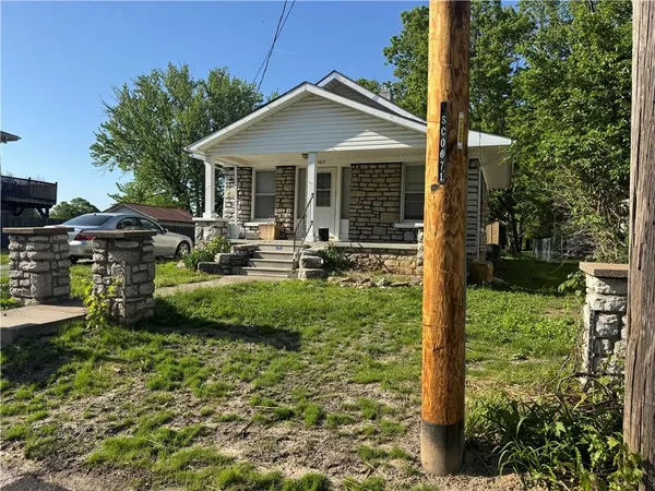 $105,000 | 11610 Hackett Street, Sugar Creek, MO 64054
