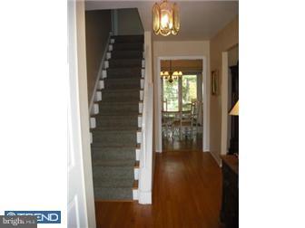 3102 Georgetown Road Cinnaminson, NJ 08077 - Photo 3 of 12 Foyer