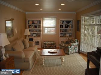 3102 Georgetown Road Cinnaminson, NJ 08077 - Photo 4 of 12 Living Room