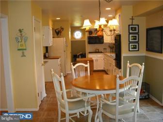 3102 Georgetown Road Cinnaminson, NJ 08077 - Photo 6 of 12 Kitchen