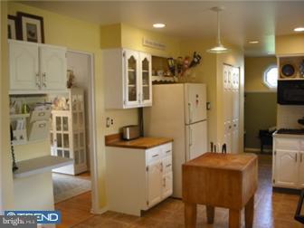 3102 Georgetown Road Cinnaminson, NJ 08077 - Photo 7 of 12 Kitchen