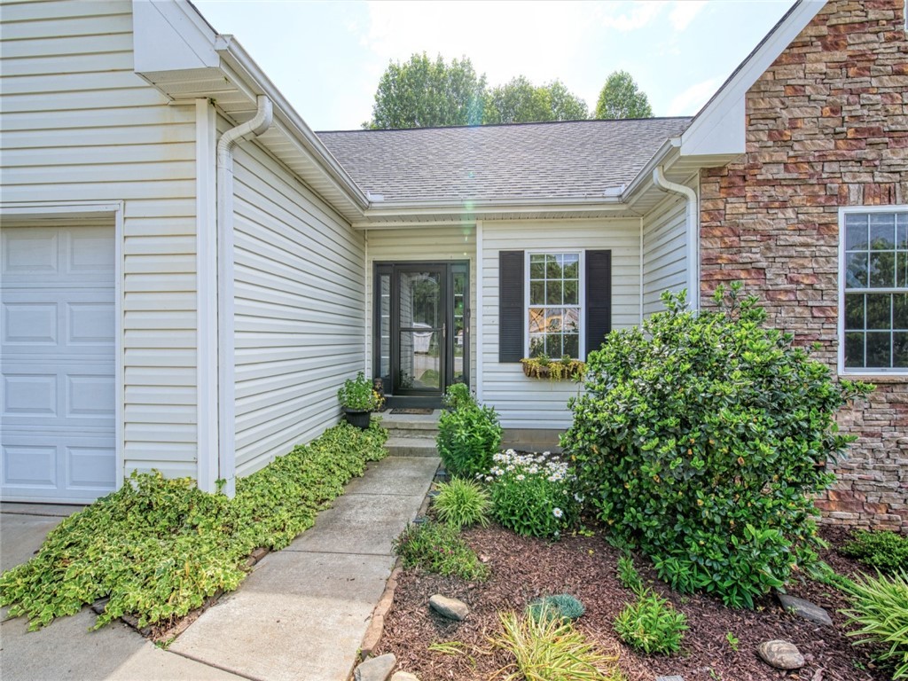 103 Riviera Circle Anderson, SC 29621 - Photo 2 of 22 Gallery Image 2