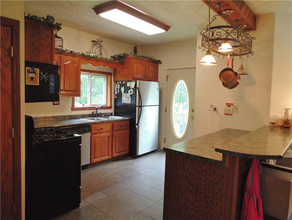 186 Queen Junction Road Butler, PA 16001 - Photo 4 of 17 Gallery Image 4