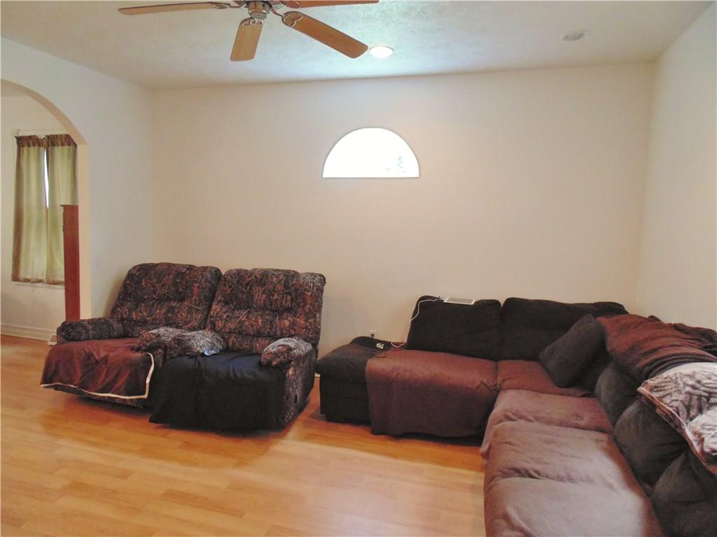 186 Queen Junction Road Butler, PA 16001 - Photo 10 of 17 Gallery Image 10