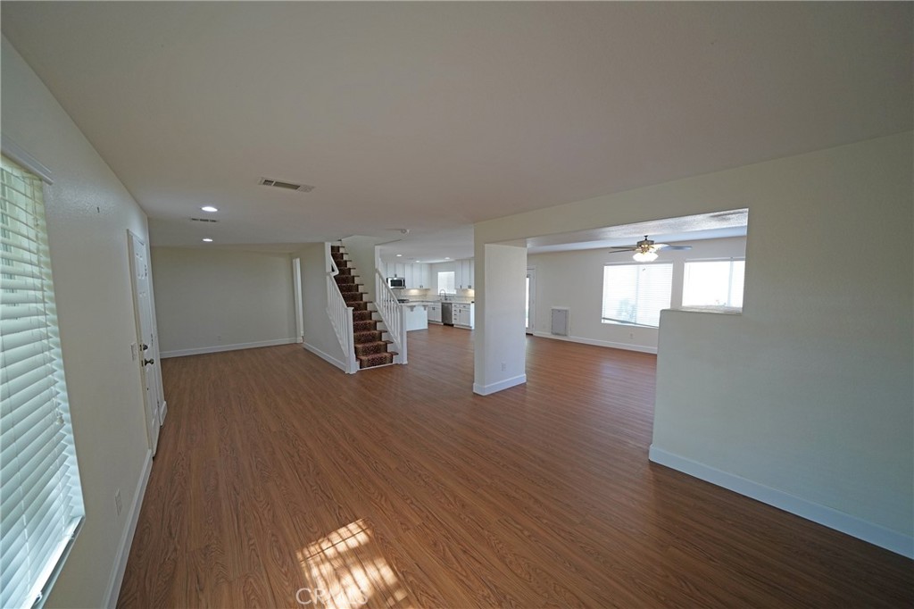 27863 Knight Street Castaic, CA 91384 - Photo 5 of 20