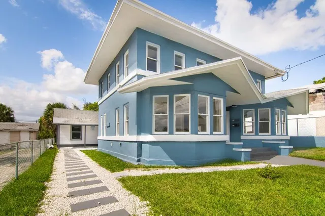 $3,500 | 815 6th Street, West Palm Beach, FL 33401