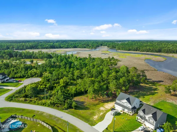 $89,000 | 276 East Ivybridge Drive, Hubert, NC 28539
