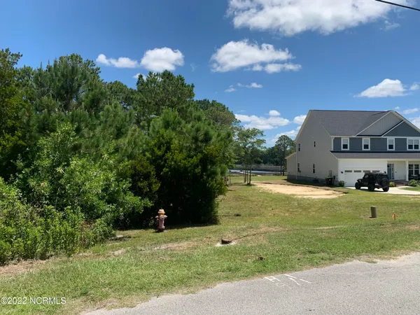 $89,000 | 276 East Ivybridge Drive, Hubert, NC 28539