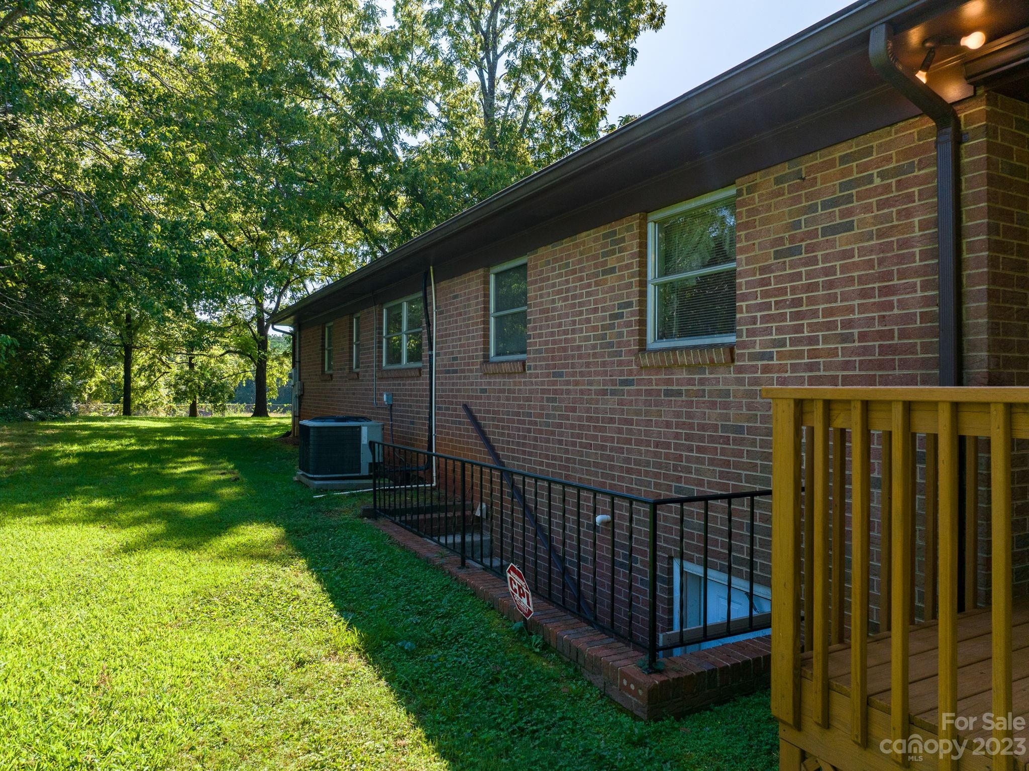 1715 Drexel Road Valdese, NC 28690 - Photo 16 of 47