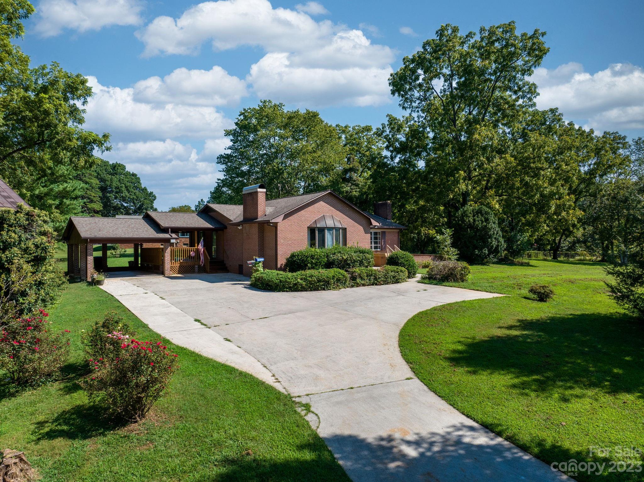 1715 Drexel Road Valdese, NC 28690 - Photo 3 of 47