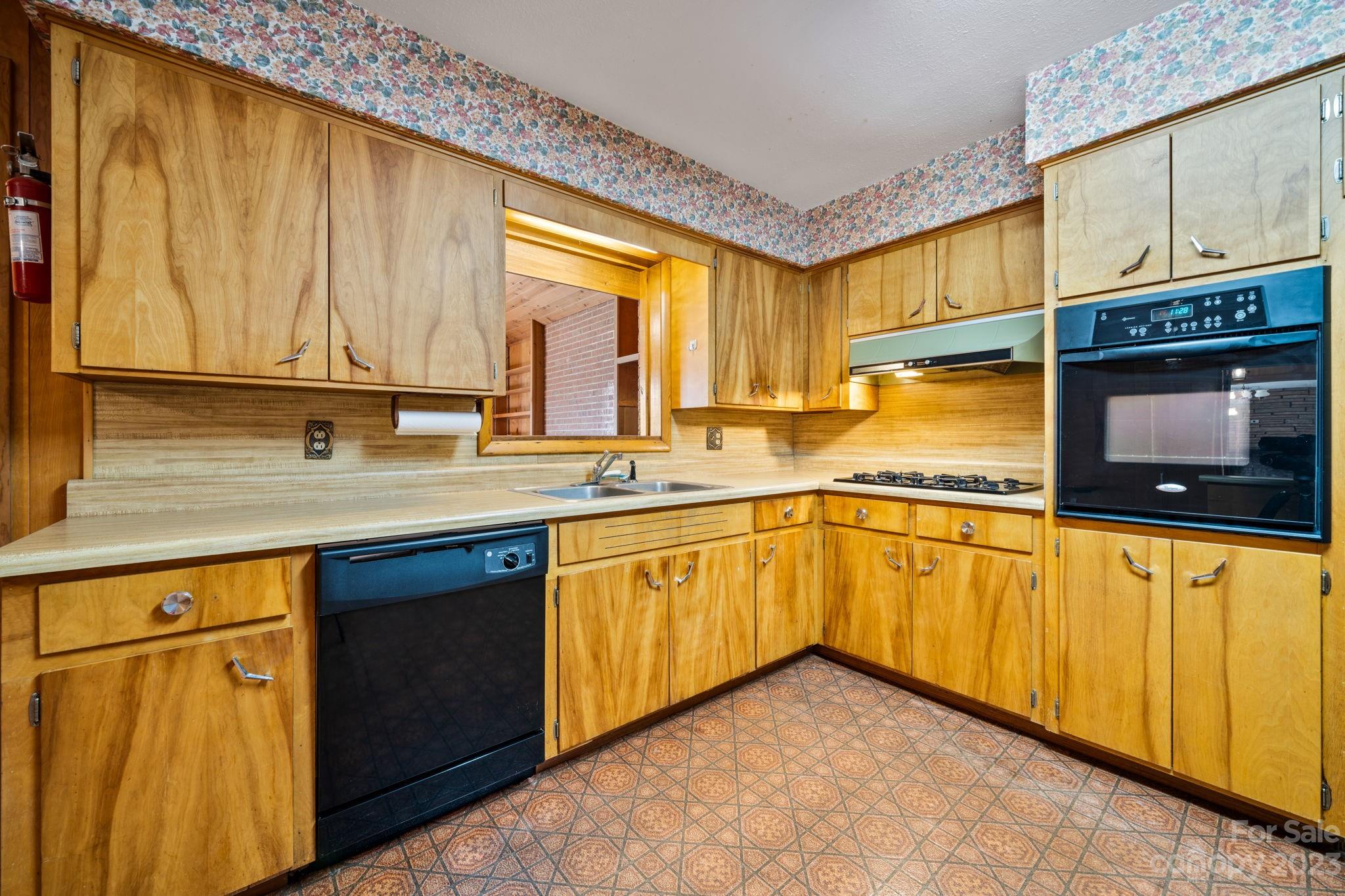 1715 Drexel Road Valdese, NC 28690 - Photo 32 of 47