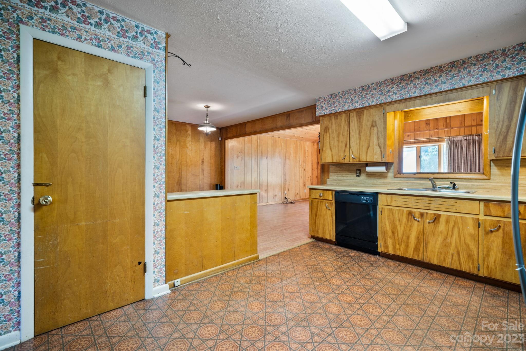 1715 Drexel Road Valdese, NC 28690 - Photo 34 of 47