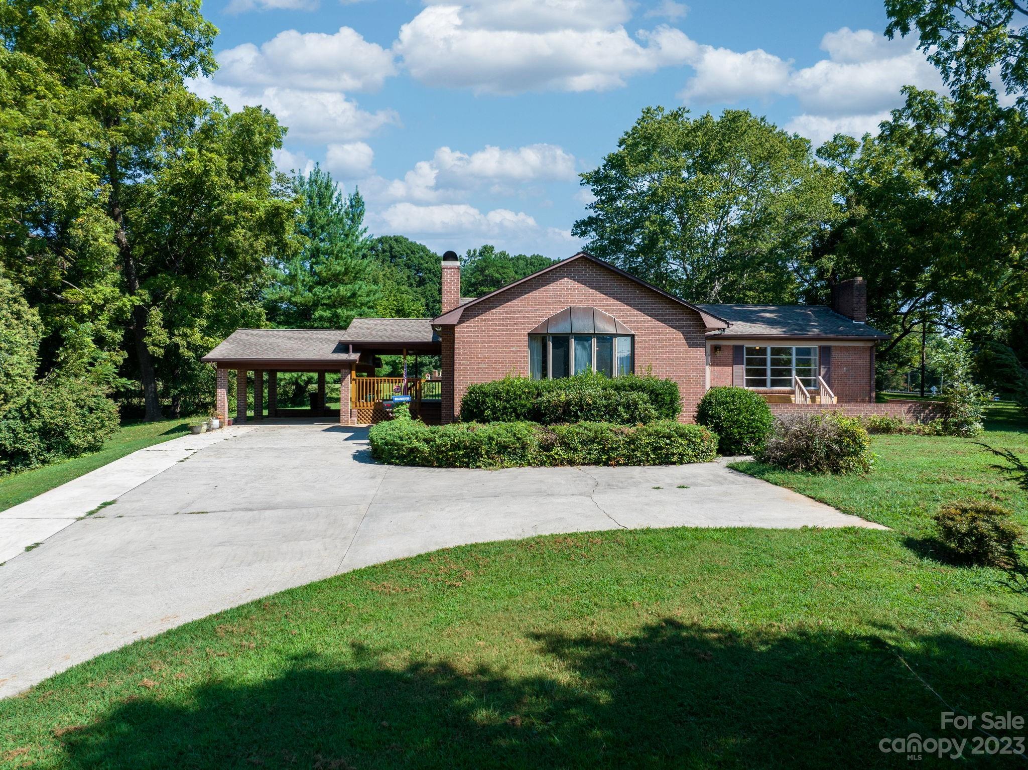 1715 Drexel Road Valdese, NC 28690 - Photo 6 of 47