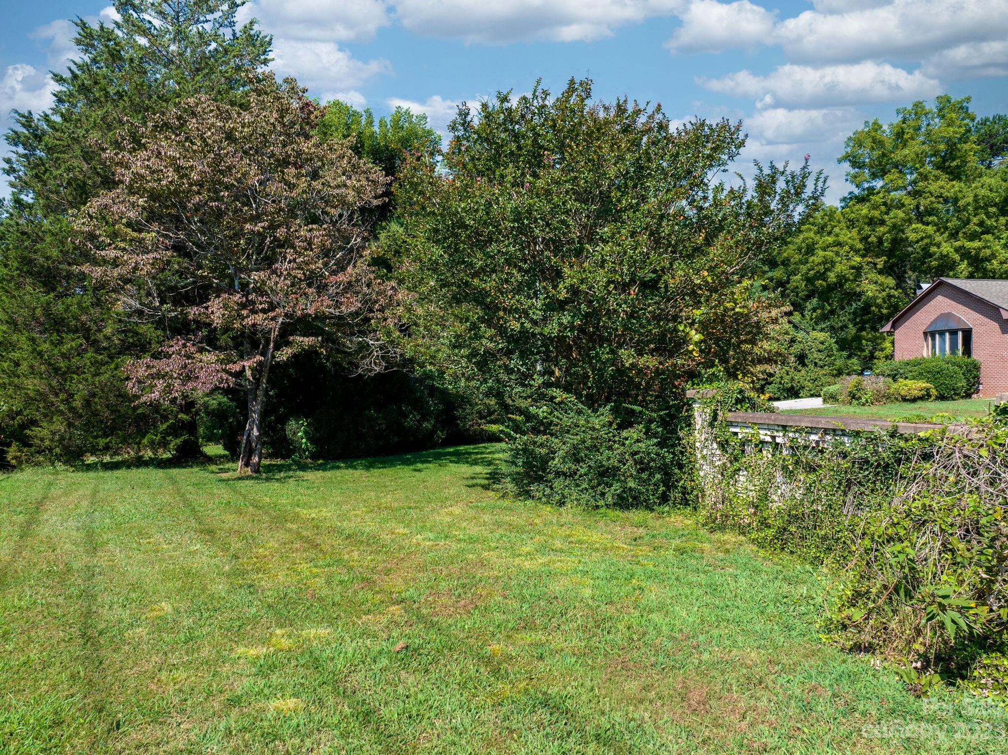 1715 Drexel Road Valdese, NC 28690 - Photo 7 of 47