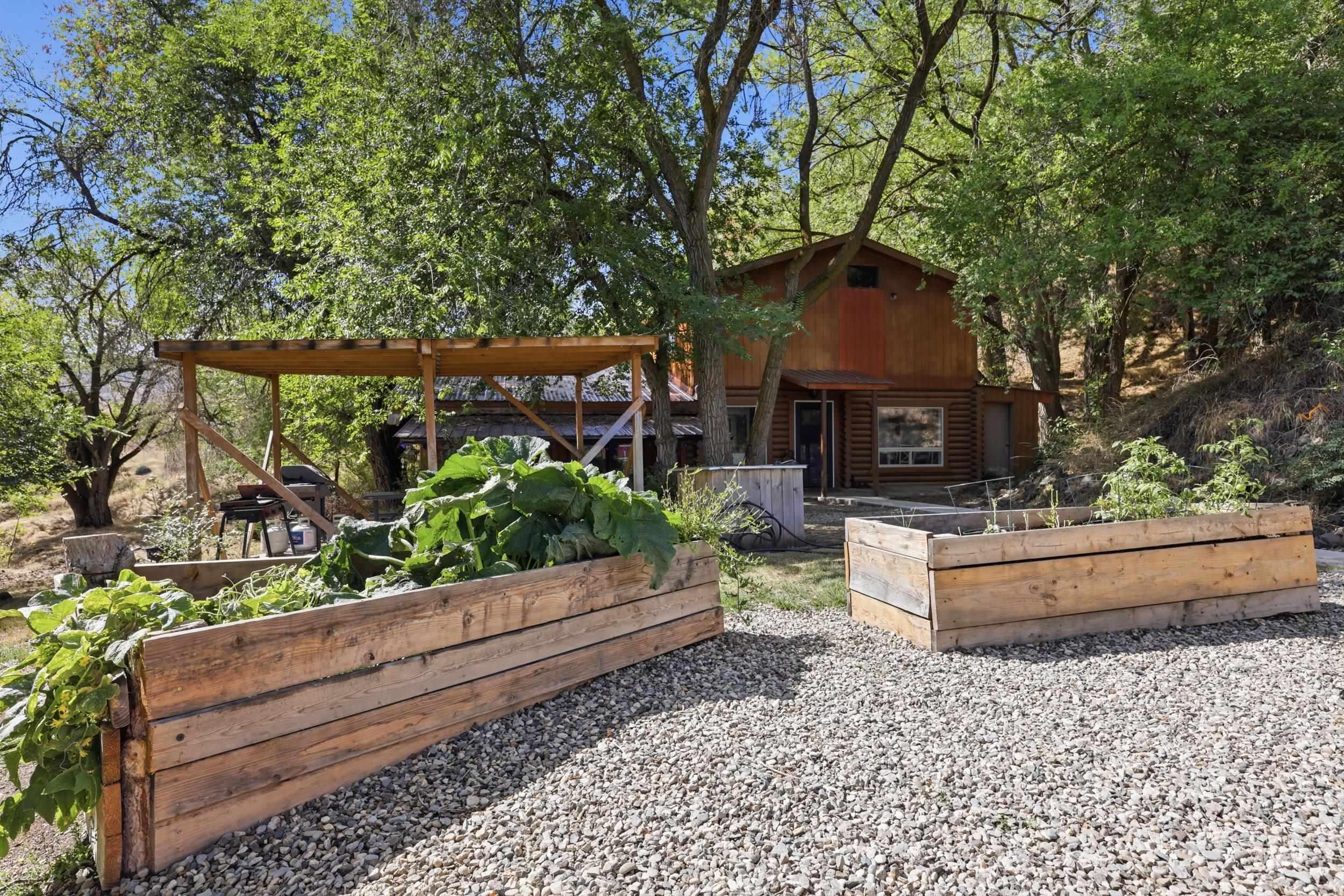 6 Sunburst Road Horseshoe Bend, ID 83629 - Photo 2 of 50 Gallery Image 2