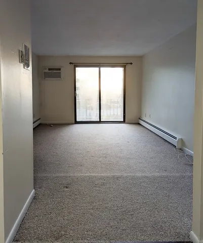 $2,200 | 353 Pawtucket Boulevard, Unit 11, Lowell, MA 01854