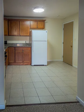 $2,200 | 353 Pawtucket Boulevard, Unit 11, Lowell, MA 01854