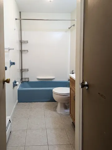 $2,200 | 353 Pawtucket Boulevard, Unit 11, Lowell, MA 01854