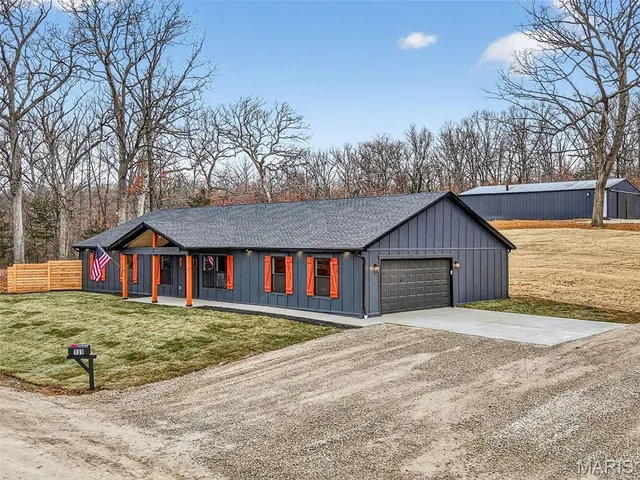 $399,900 | 131 Great Oaks Drive, Wright City, MO 63390