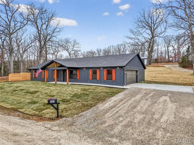$399,900 | 131 Great Oaks Drive, Wright City, MO 63390