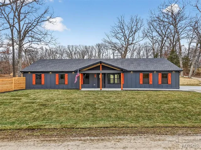 $399,900 | 131 Great Oaks Drive, Wright City, MO 63390