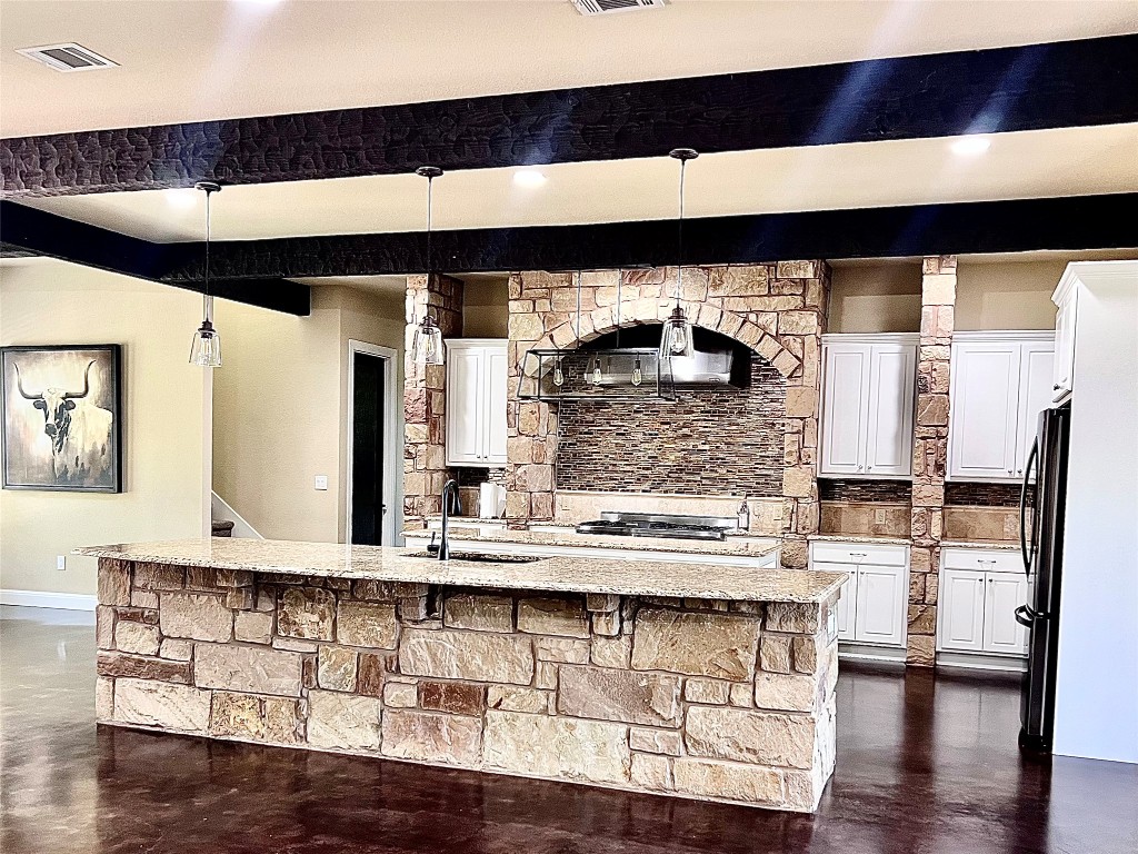 320 Ridge View Drive Georgetown, TX 78628 - Photo 25 of 31 a view of living room with a wooden floor