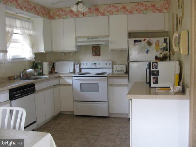 16408 Ball Point Road Piney Point, MD 20674 - Photo 5 of 16 Kitchen