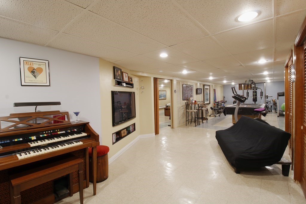433 Slade Street Fall River, MA 02724 - Photo 23 of 28 Gallery Image 23