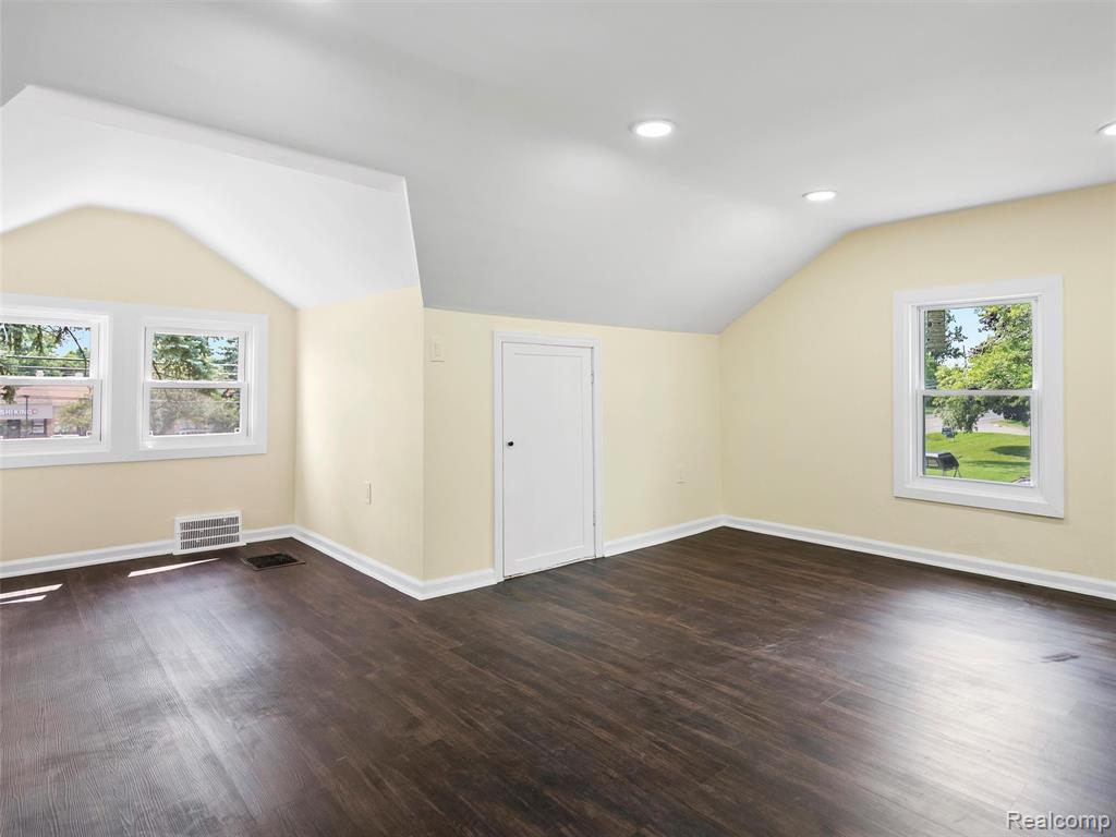 134 West Auburn Road Rochester, MI 48307 - Photo 27 of 30