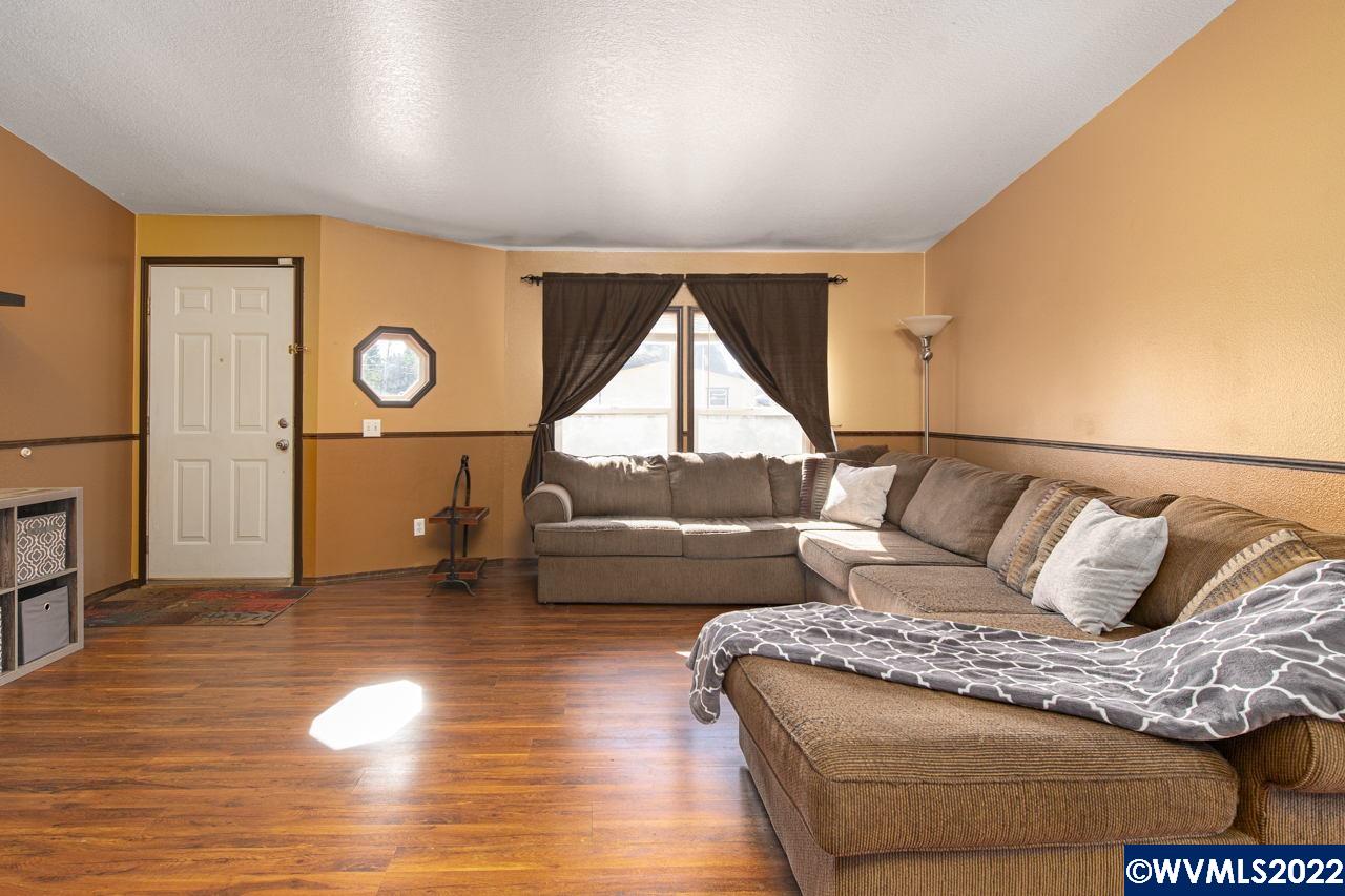 716 Hoffman Road Northeast, Unit 51 Salem, OR 97301 - Photo 4 of 28
