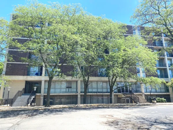 $1,500 | 1043 South York Road, Unit 411, Bensenville, IL 60106
