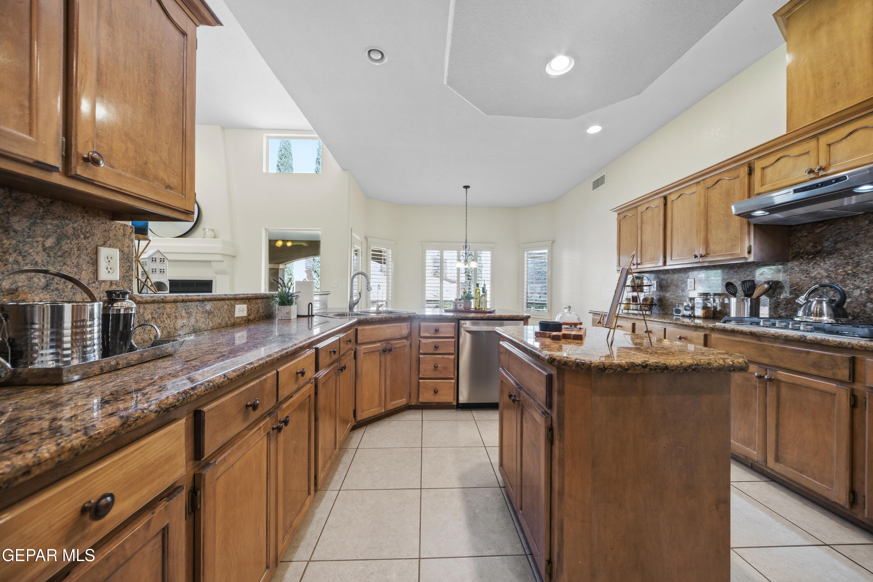 1472 Pioneer Ridge Drive El Paso, TX 79912 - Photo 17 of 58 28-A24I0004