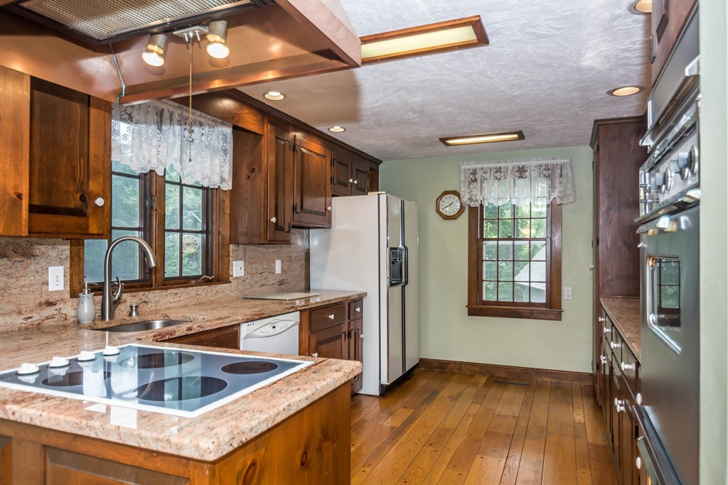 67 Old Nahant Road Wakefield, MA 01880 - Photo 3 of 17 Gallery Image 3