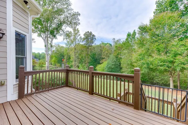 $789,900 | 411 Meadow Lake Terrace, Hoschton, GA 30548