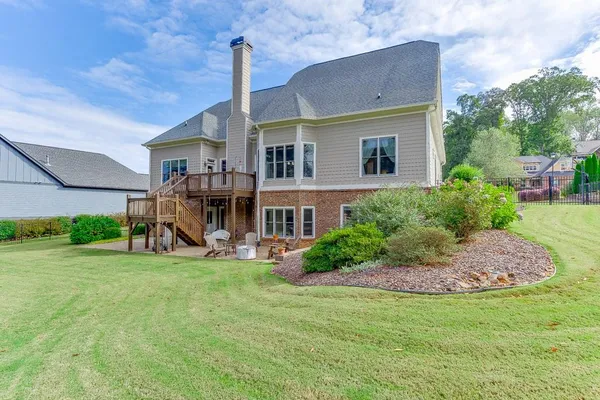 $789,900 | 411 Meadow Lake Terrace, Hoschton, GA 30548