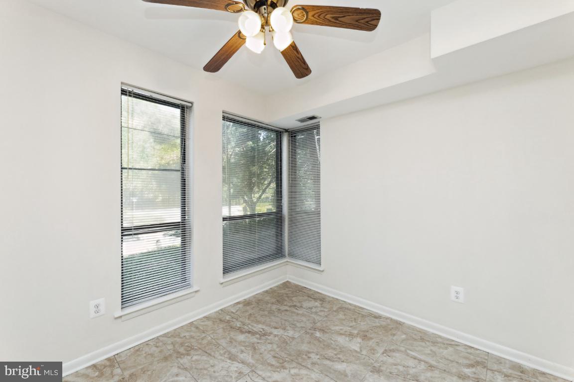 11204 Chestnut Grove Square, Unit 4 Reston, VA 20190 - Photo 8 of 26
