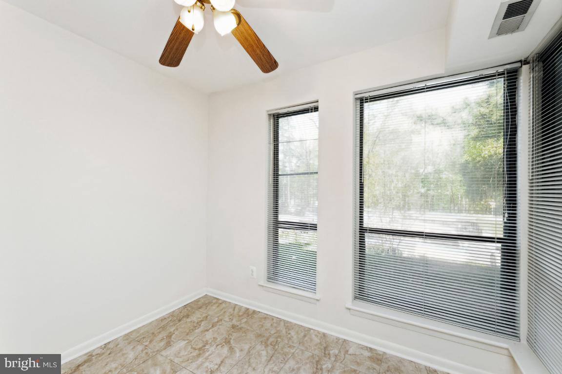 11204 Chestnut Grove Square, Unit 4 Reston, VA 20190 - Photo 9 of 26