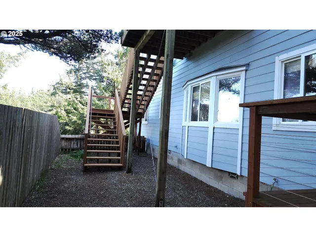 $629,000 | 220 Flake Street, Port Orford, OR 97465