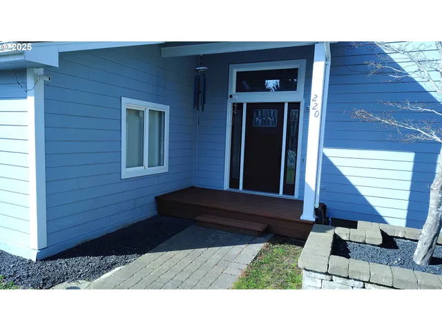 $629,000 | 220 Flake Street, Port Orford, OR 97465