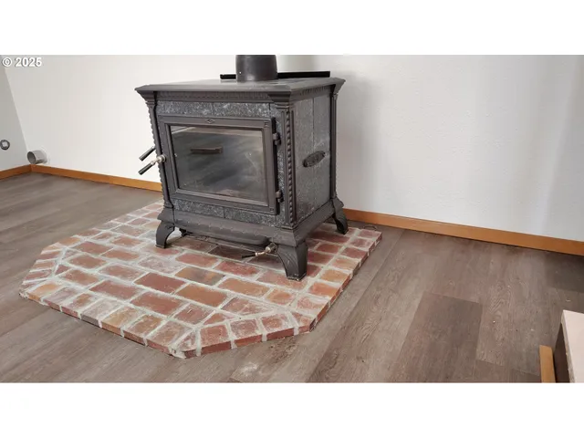 $629,000 | 220 Flake Street, Port Orford, OR 97465