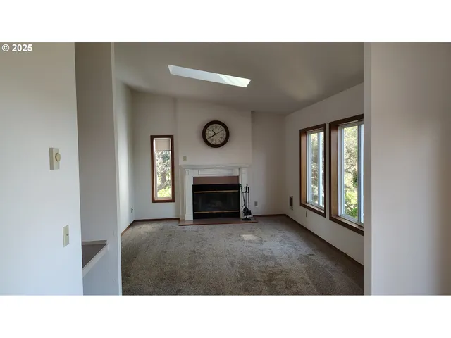 $629,000 | 220 Flake Street, Port Orford, OR 97465