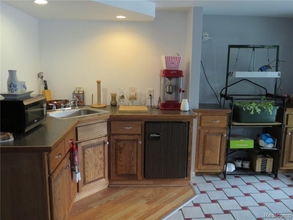 8705 Tindall Road Davisburg, MI 48350 - Photo 49 of 68 basement kitchenette