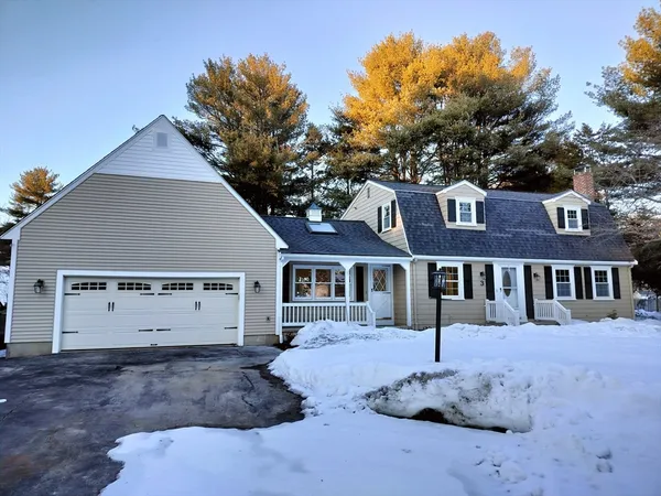$869,900 | 3 Stone Hill Terrace, Walpole, MA 02081