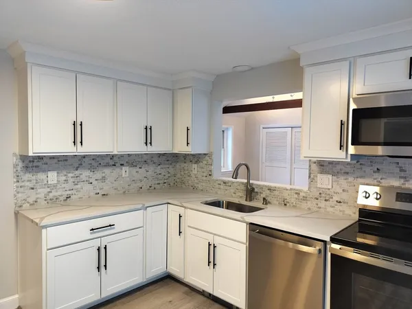 $869,900 | 3 Stone Hill Terrace, Walpole, MA 02081