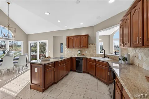 $885,000 | 862 Whitmoor Drive, Weldon Spring, MO 63304