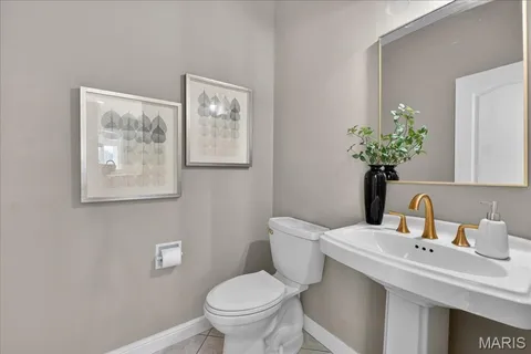 $885,000 | 862 Whitmoor Drive, Weldon Spring, MO 63304