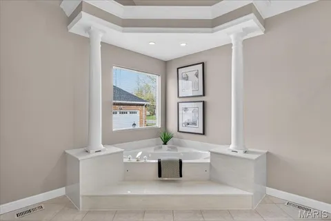 $885,000 | 862 Whitmoor Drive, Weldon Spring, MO 63304