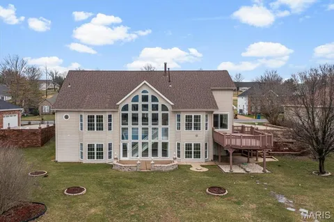 $885,000 | 862 Whitmoor Drive, Weldon Spring, MO 63304